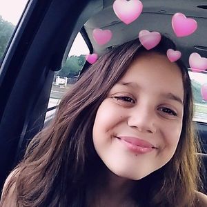 Meet your Posher, Mia